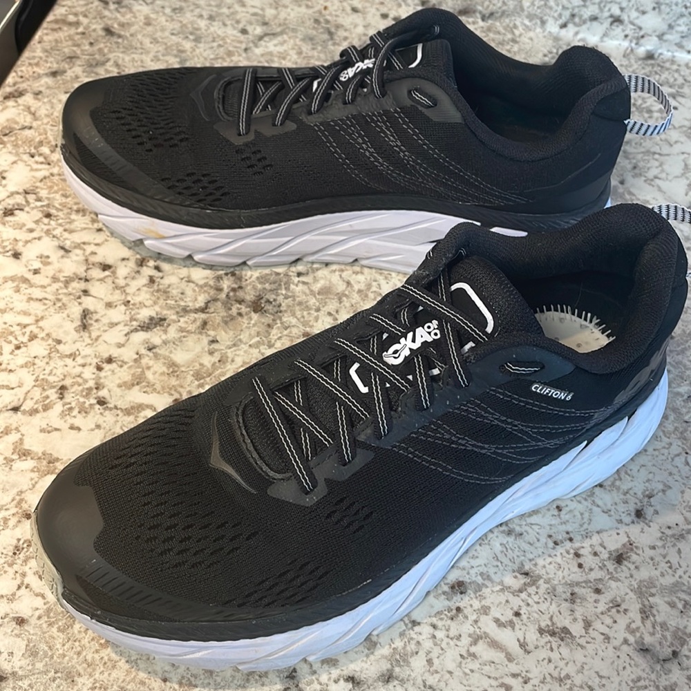 Hoka Clifton 6 Women’s Athletic Running Shoe Size 8.